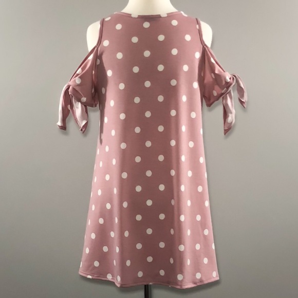 New Rose Cold Shoulder Polka Dot Top - Picture 2 of 2